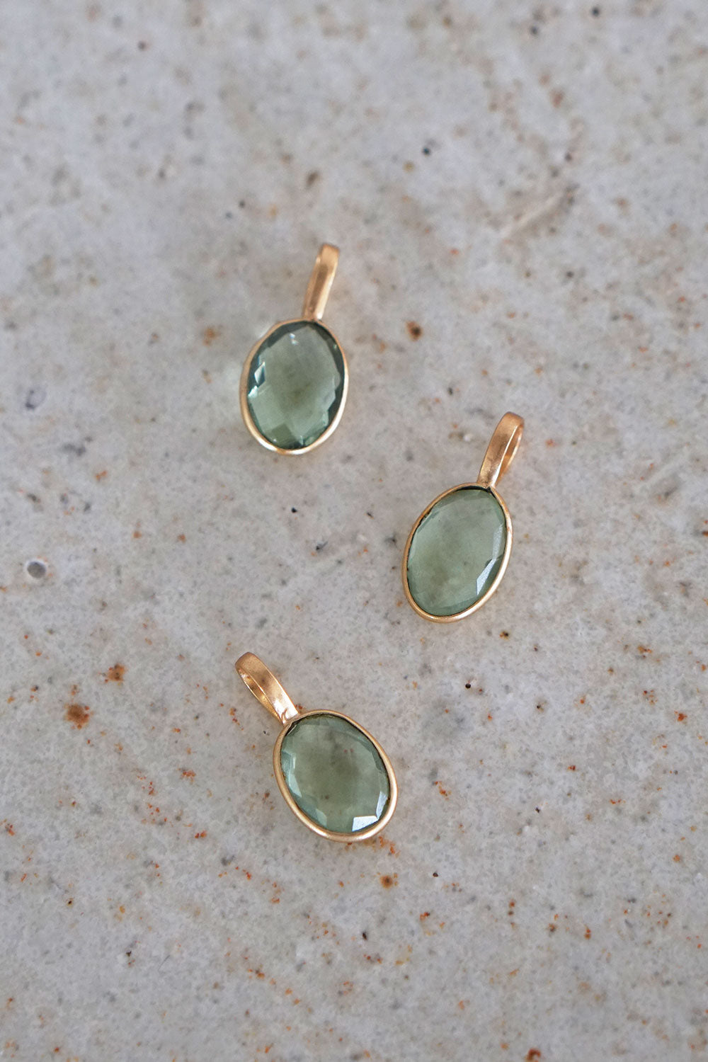 キランチャーム faux green amethyst 002 miiThaaii (ミーターイー)