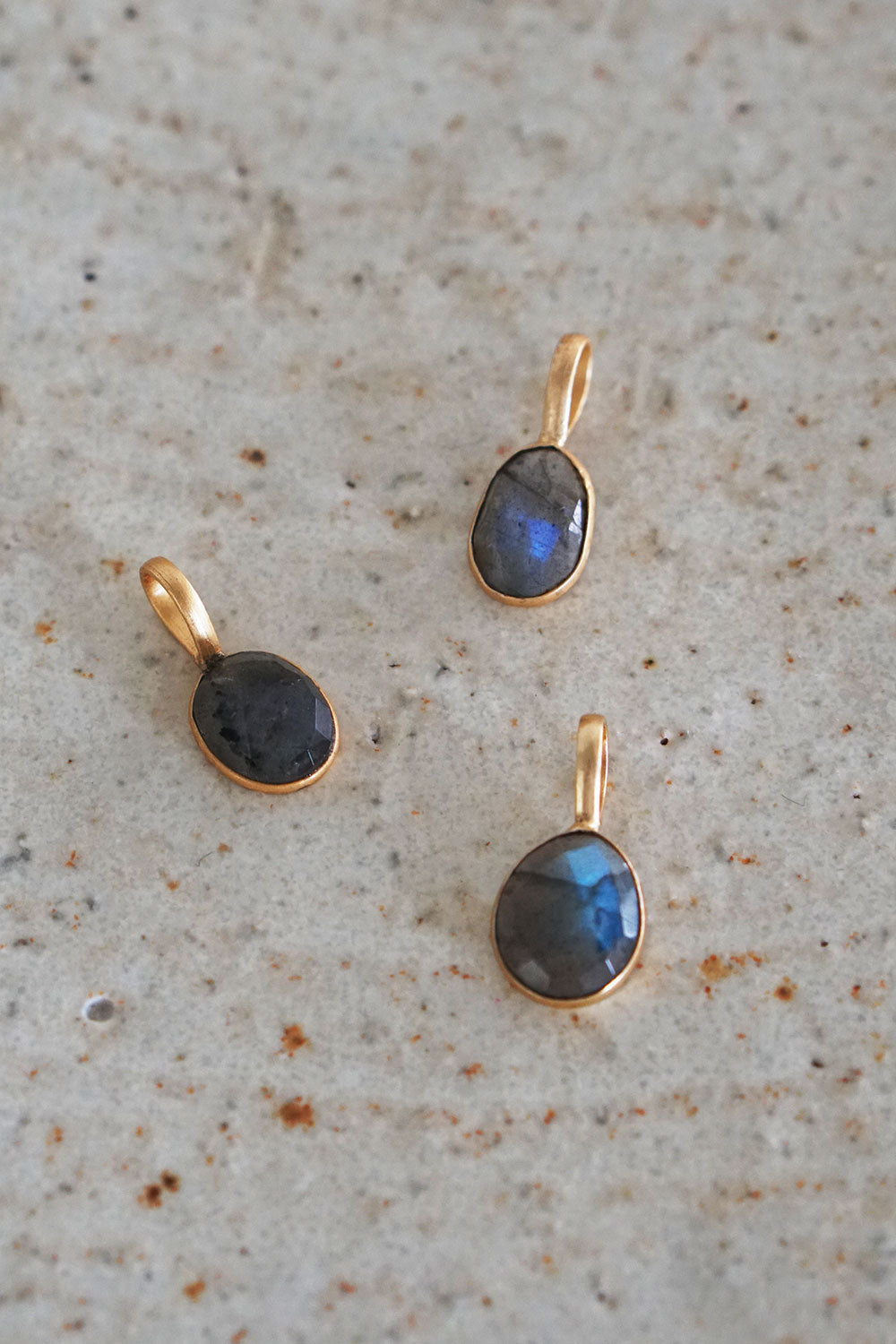 キランチャーム labradorite 001 miiThaaii (ミーターイー)