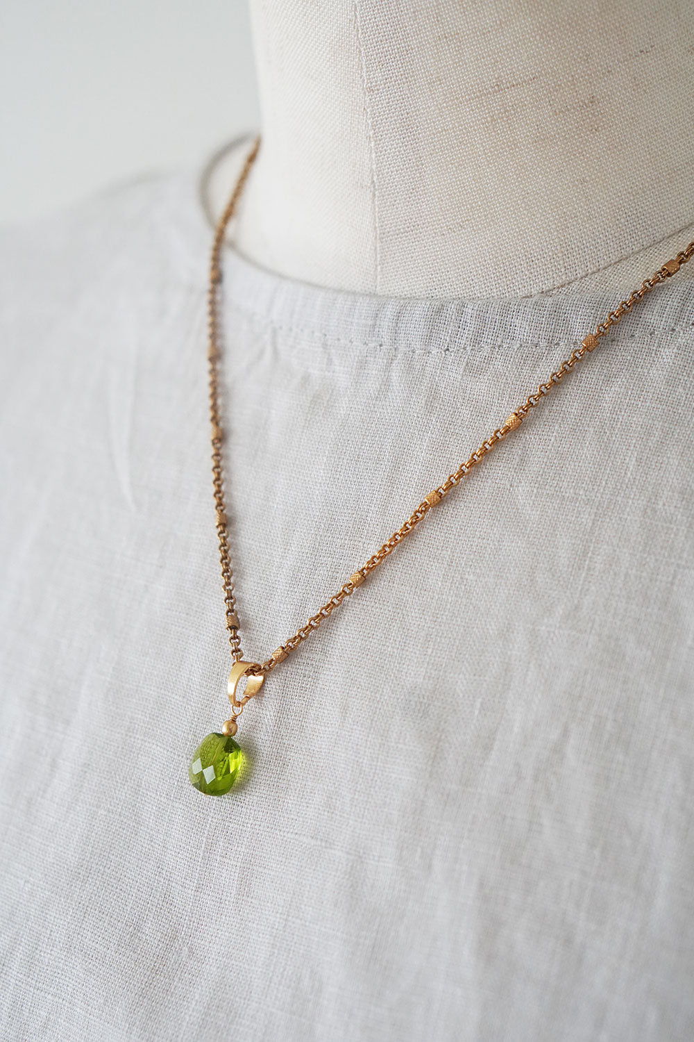 キランチャーム faux Peridot miiThaaii (ミーターイー)