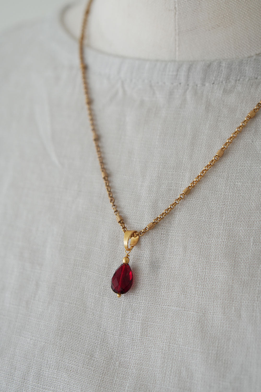 キランチャーム faux Ruby miiThaaii (ミーターイー)