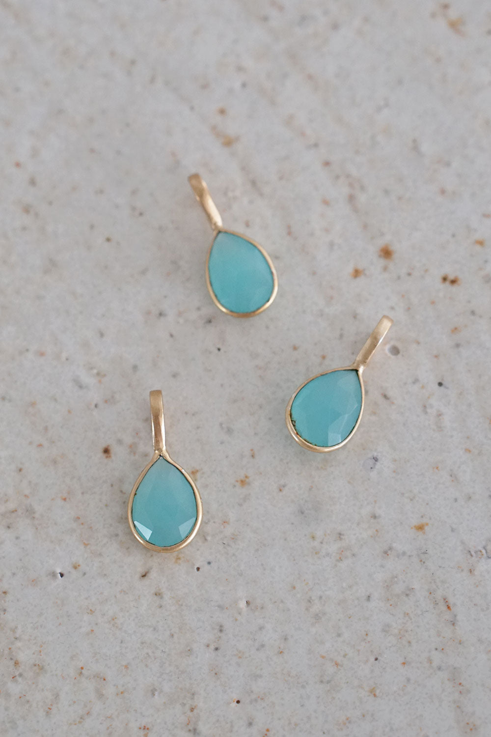 キランチャーム  faux chalcedony miiThaaii  (ミーターイー)